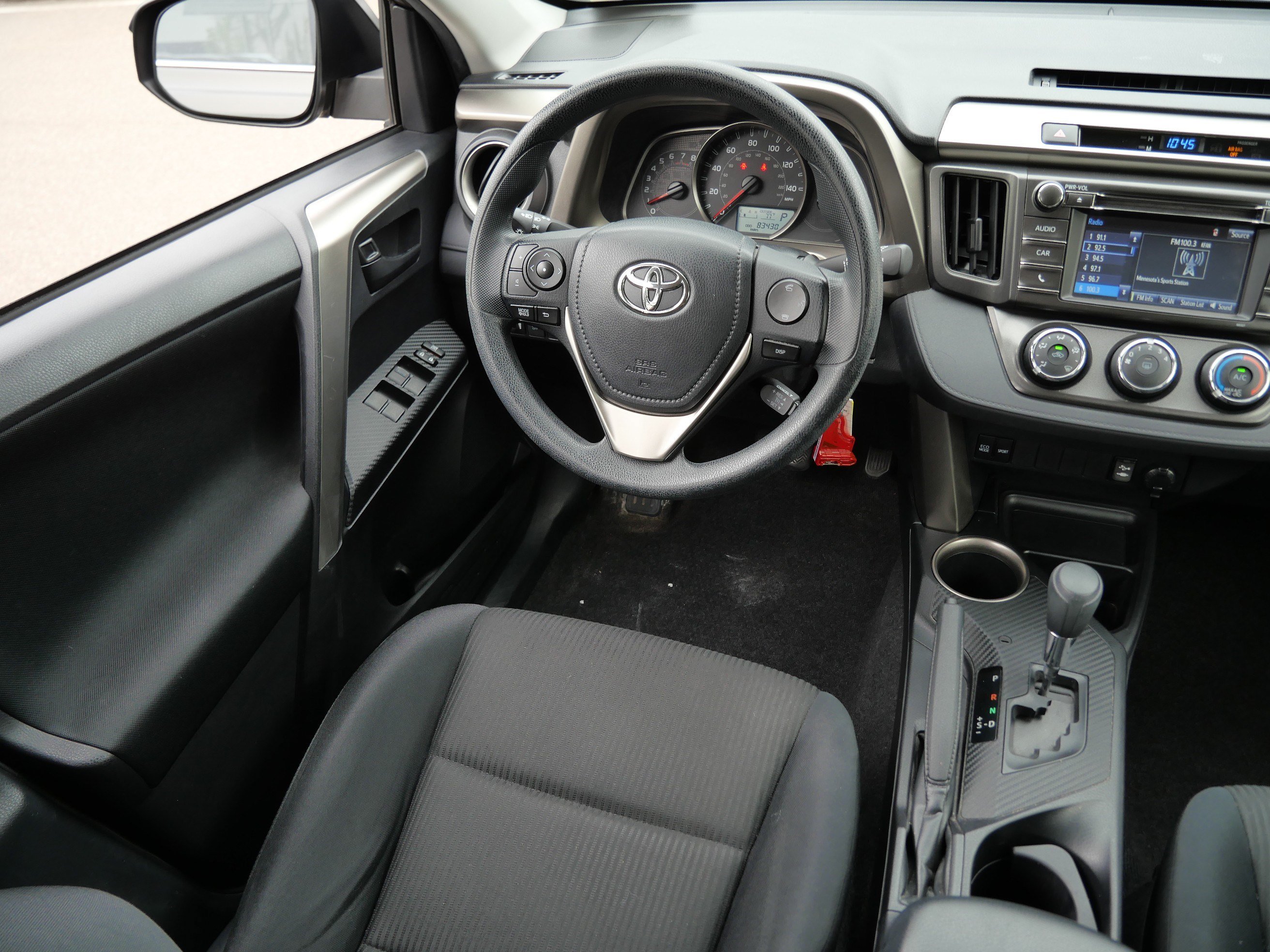 Used 2015 Toyota RAV4 LE AWD/4WD image 9