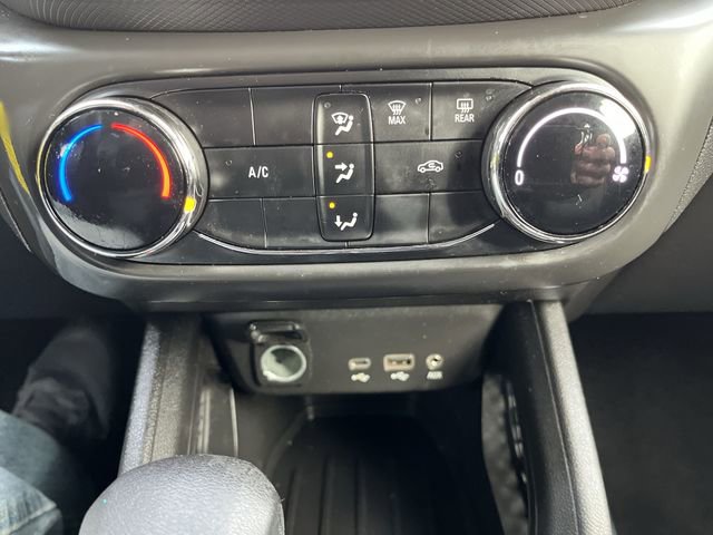 Used 2021 Chevrolet TrailBlazer LS image 18