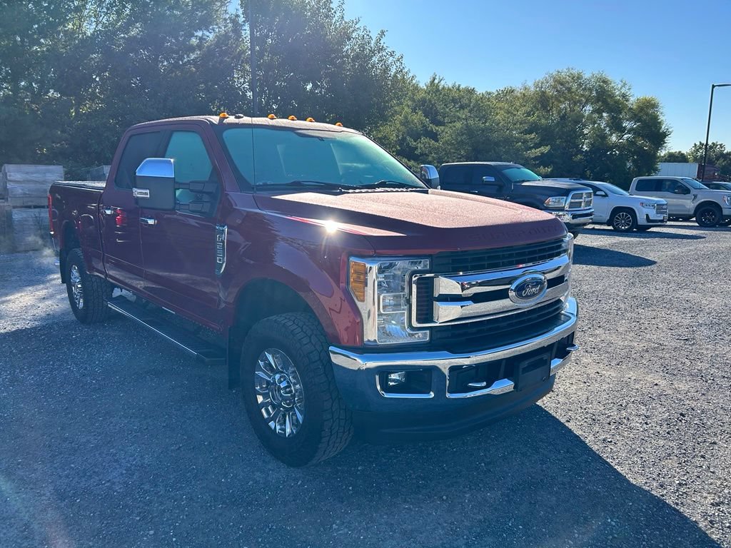 Used 2017 Ford F250 XLT w/ XLT Premium Package AWD/4WD image 16