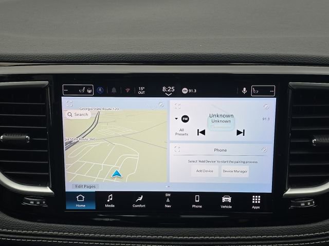 Used 2024 Chrysler Pacifica Limited image 33