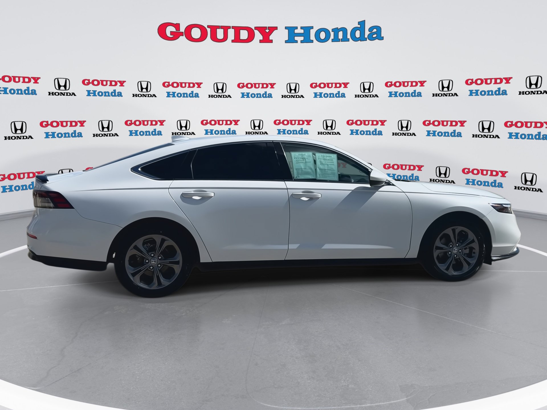 Certified 2023 Honda Accord EX image 9