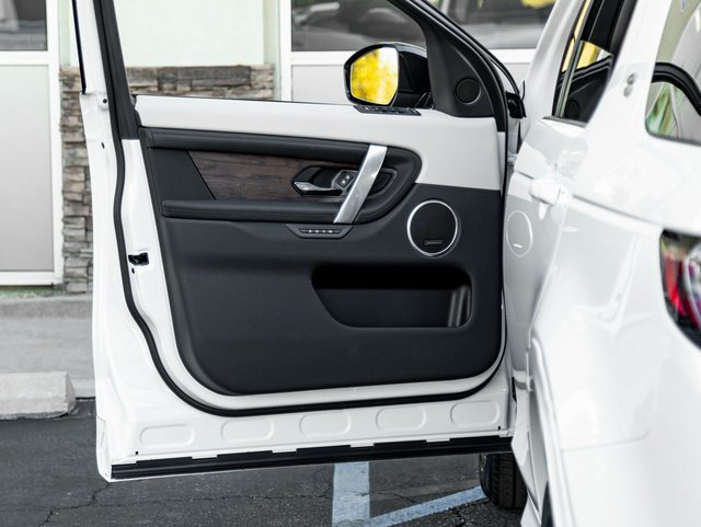 New 2025 Land Rover Discovery Sport S AWD/4WD image 12
