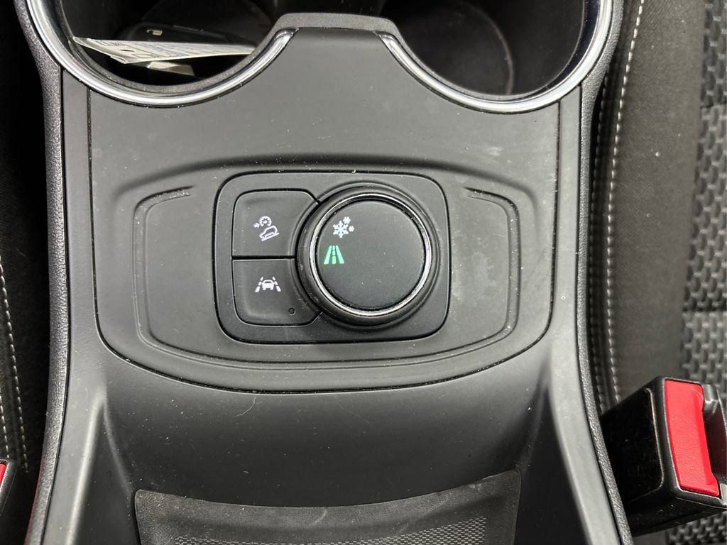 Used 2023 GMC Terrain SLE image 34