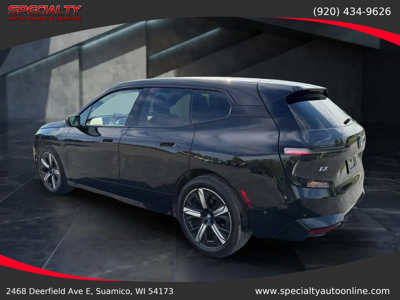 Used 2024 BMW iX xDrive50 w/ Sport Package AWD/4WD image 9