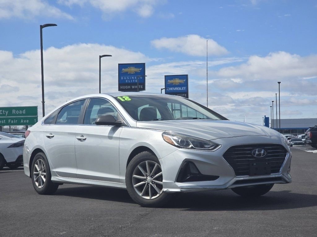 Used 2018 Hyundai Sonata SE image 2