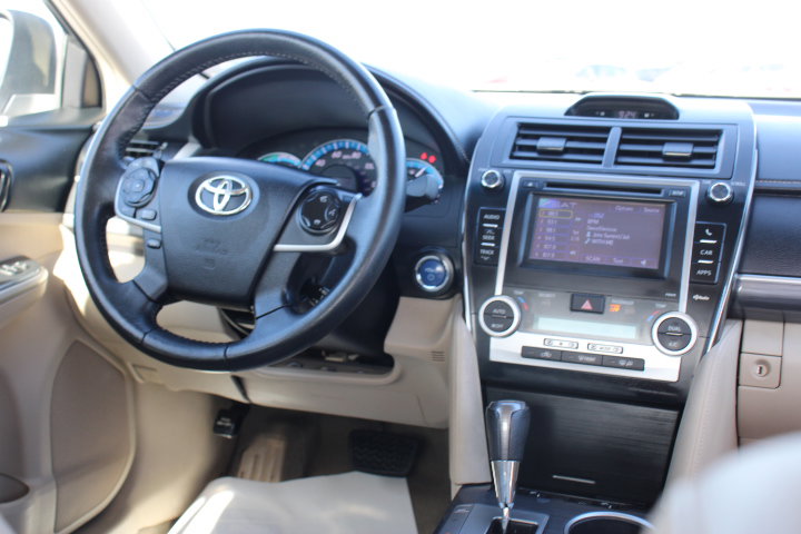 Used 2014 Toyota Camry XLE w/ Leather Package image 23