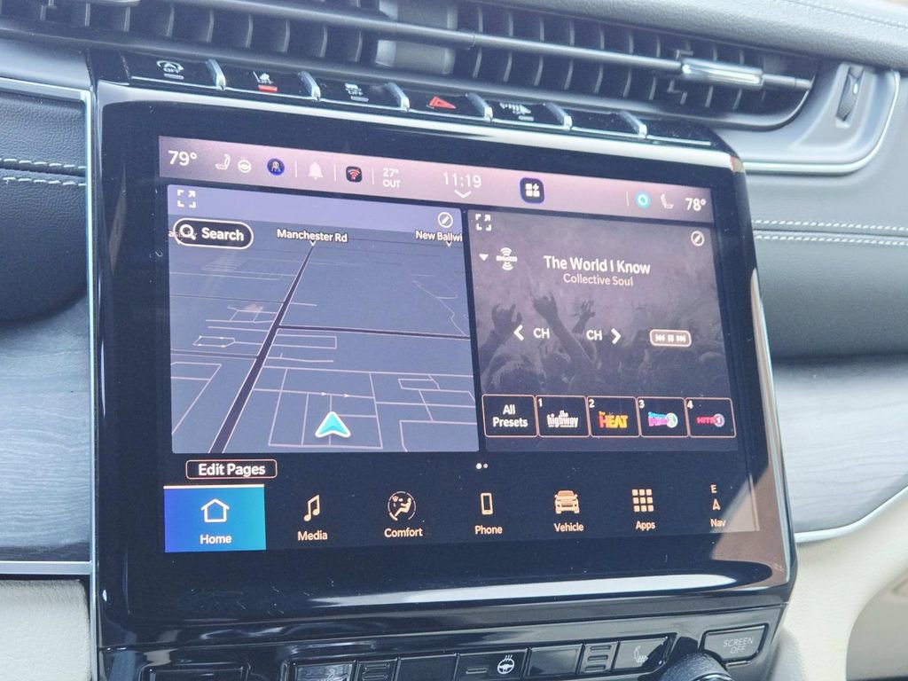 Used 2025 Jeep Grand Cherokee Limited image 24