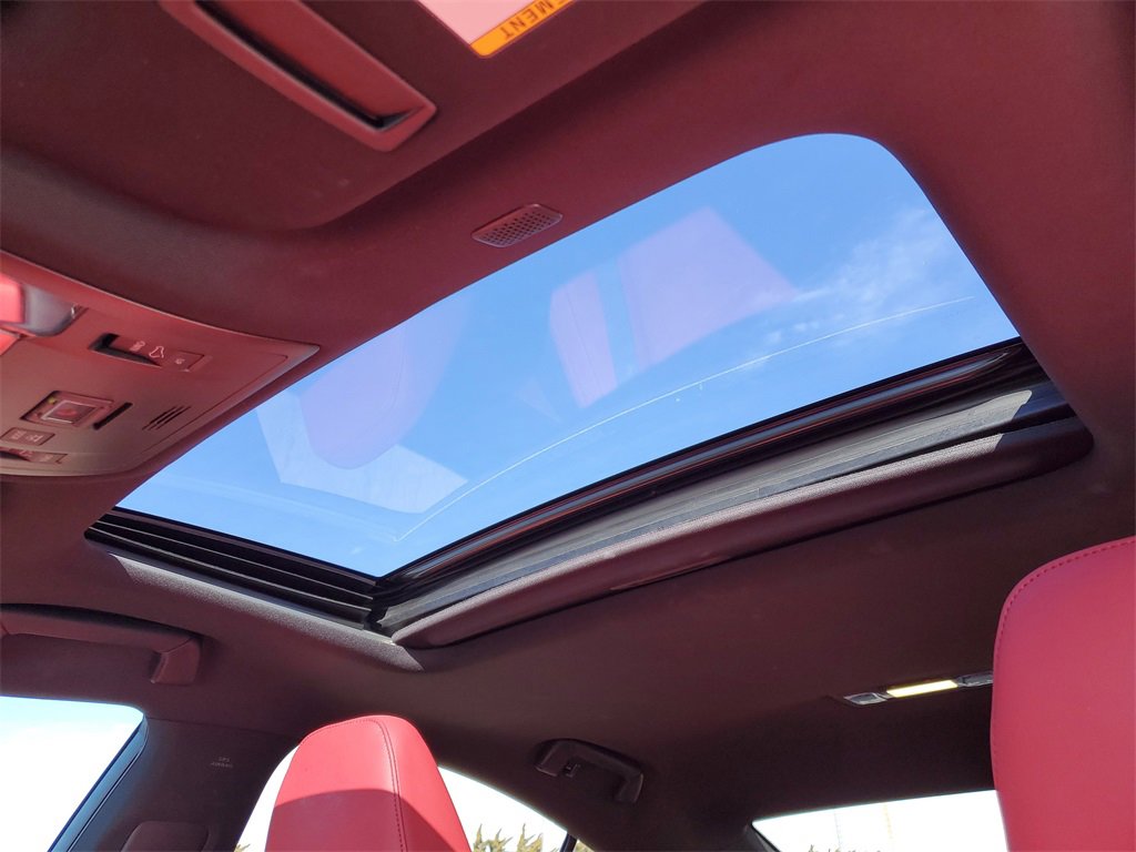 Used 2023 Lexus IS 500 image 25