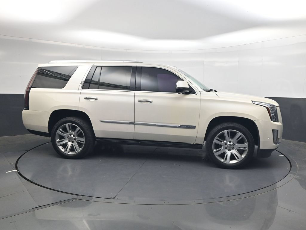Used 2015 Cadillac Escalade Premium RWD image 4