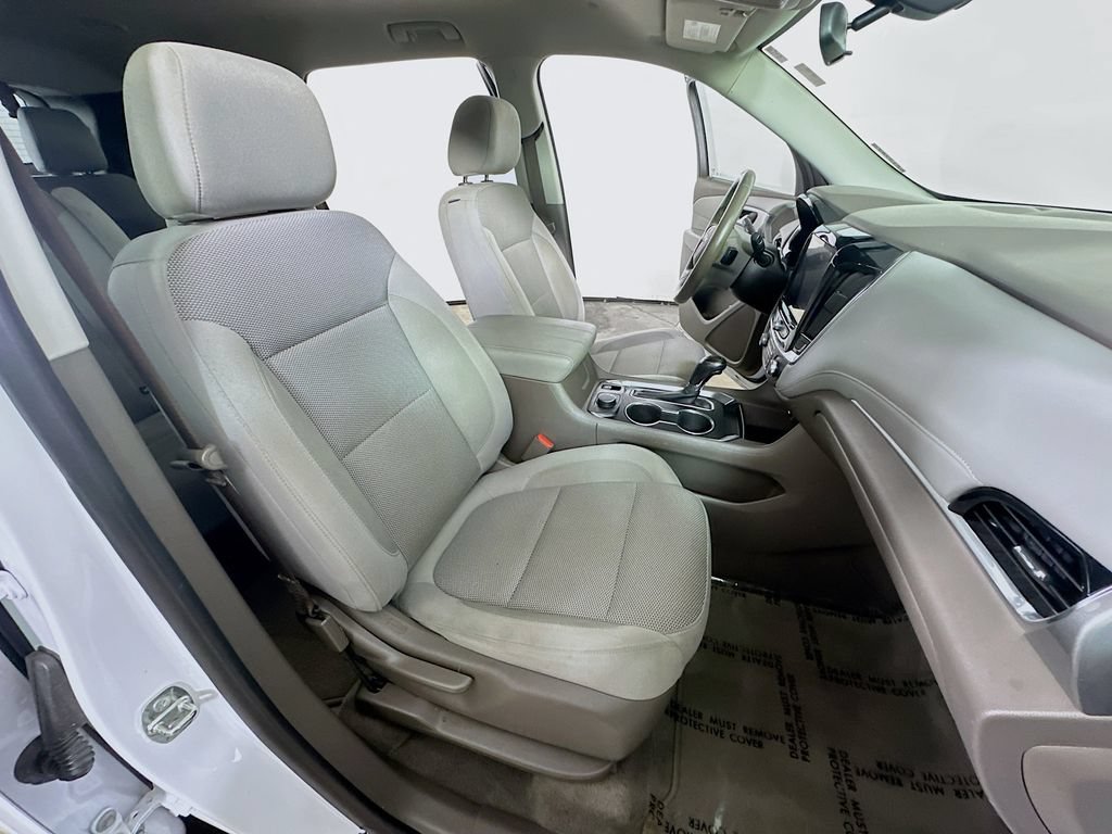 Used 2019 Chevrolet Traverse LT FWD image 12