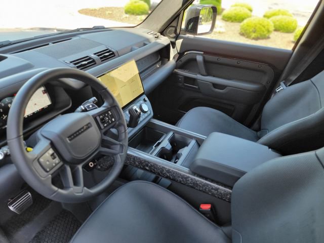 New 2026 Land Rover Defender 110 OCTA AWD/4WD image 27