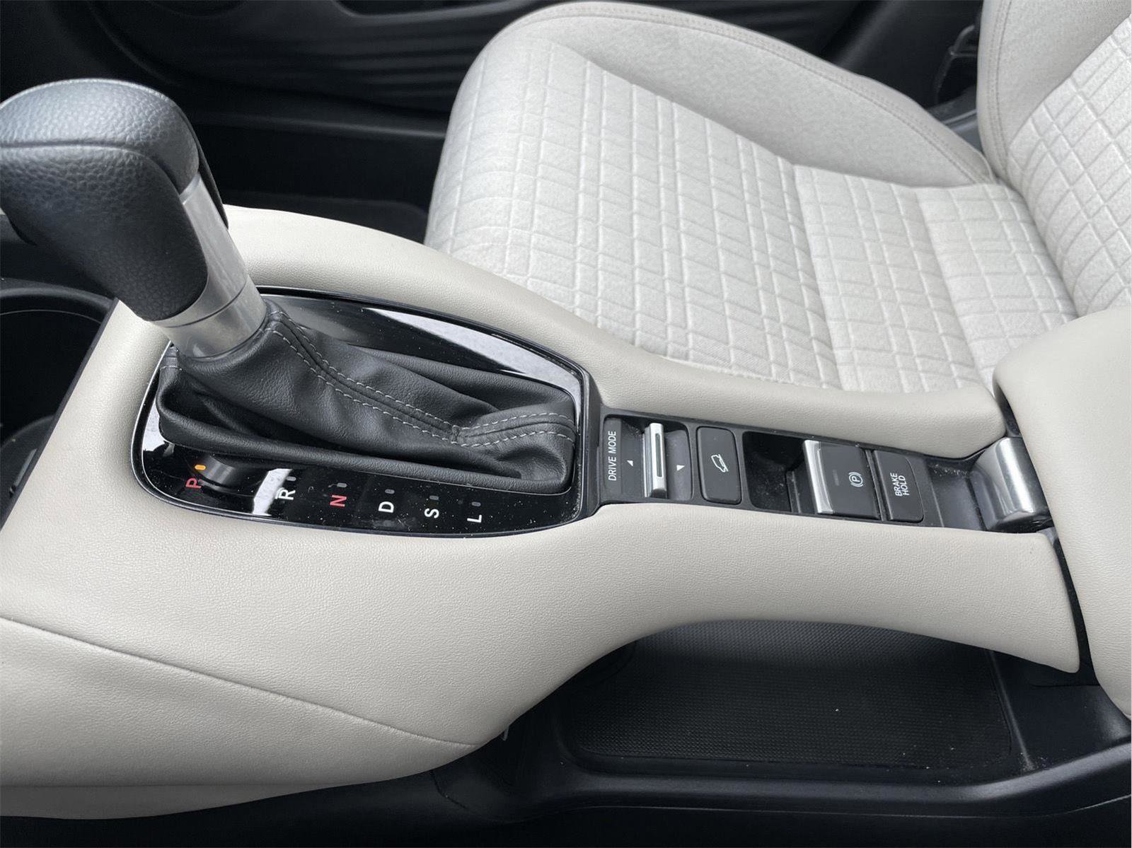 Used 2024 Honda HR-V LX image 28