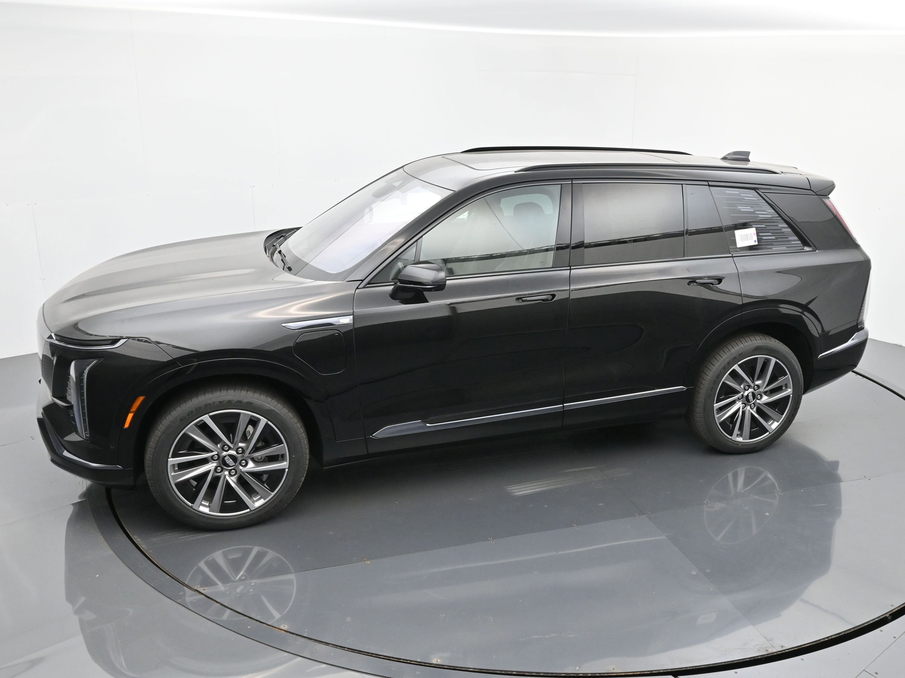 New 2026 Cadillac Vistiq Sport w/ LPO, Floor Liner Package image 24