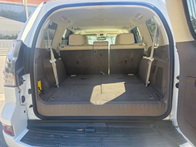 Used 2018 Lexus GX 460 Premium w/ Premium Package AWD/4WD image 30