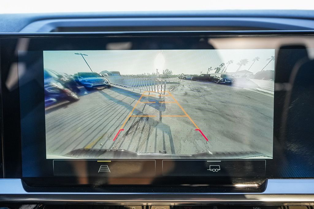 Used 2025 Chevrolet Silverado 2500 LT w/ Convenience Package image 24