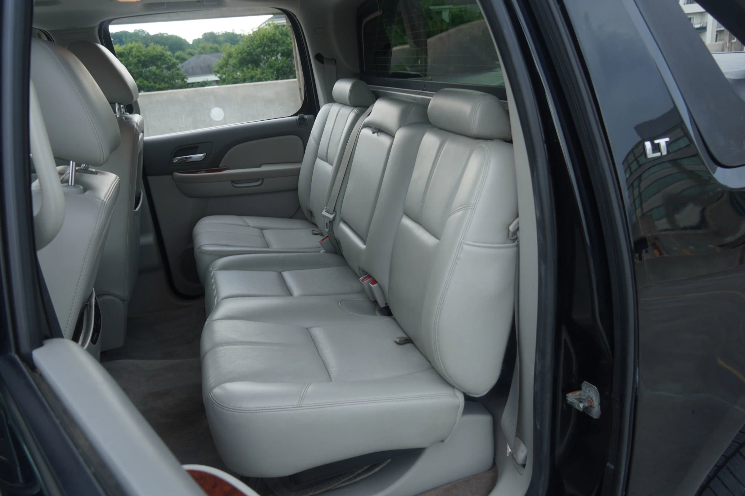 Used 2012 Chevrolet Avalanche LT w/ All-Star Edition image 9