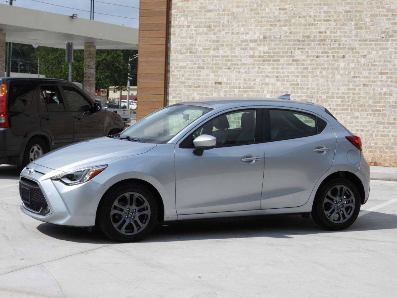 Used 2020 Toyota Yaris XLE FWD image 15
