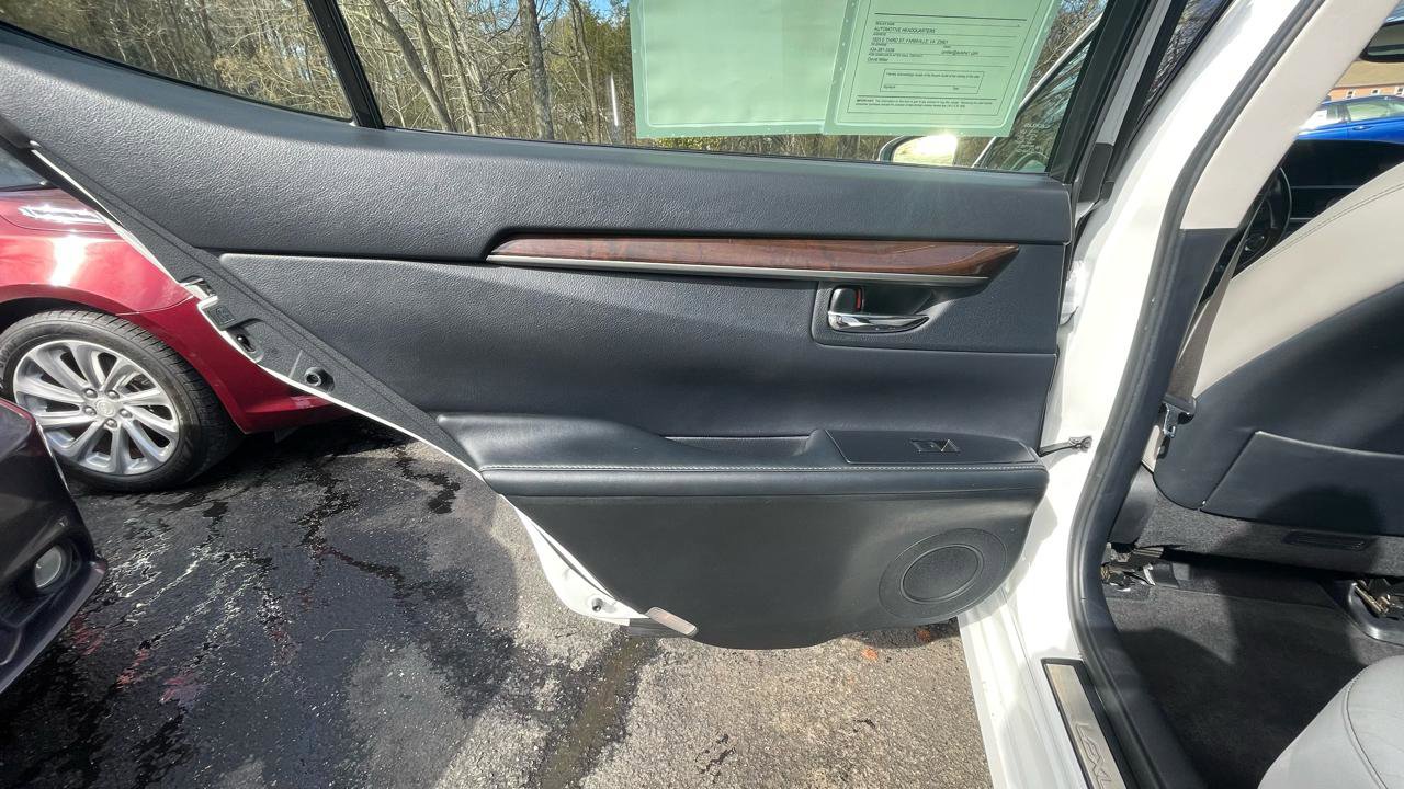 Used 2015 Lexus ES 350 w/ Luxury Package image 20