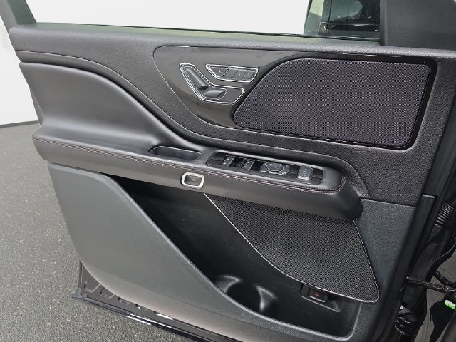 Certified 2024 Lincoln Aviator AWD w/ Premium Package image 24