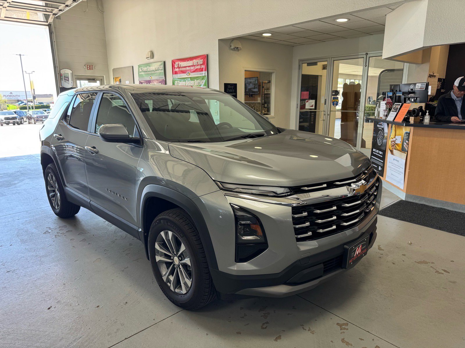Used 2026 Chevrolet Equinox LT w/ Convenience Package II AWD/4WD image 3