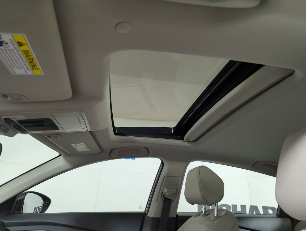 Certified 2025 Honda Accord SE image 17