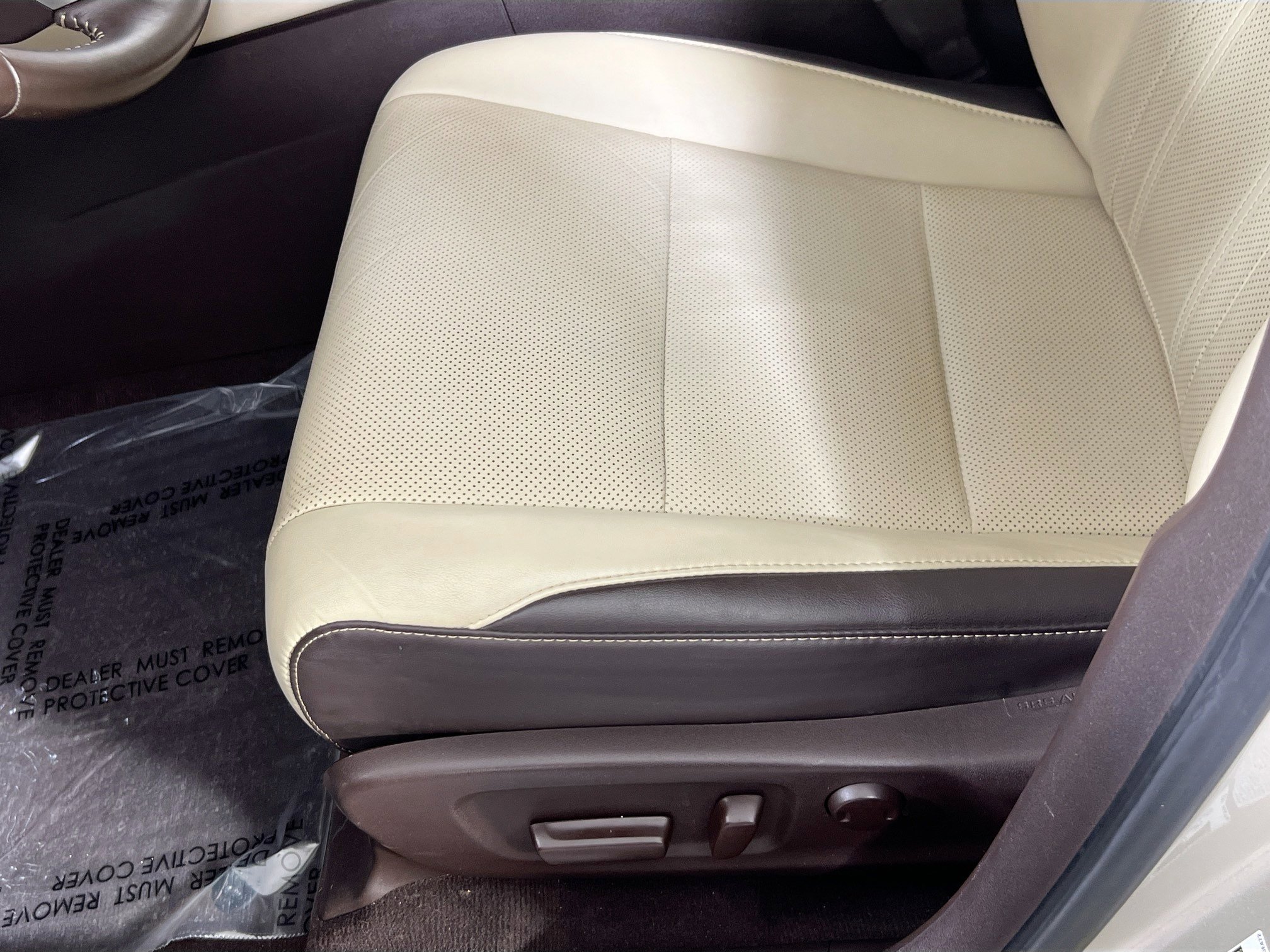 Used 2018 Lexus RX 450h AWD w/ Premium Package image 19