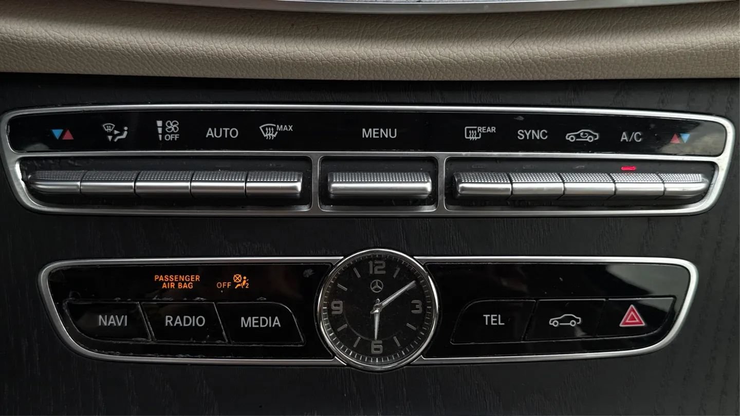 Used 2018 Mercedes-Benz E 300 image 34