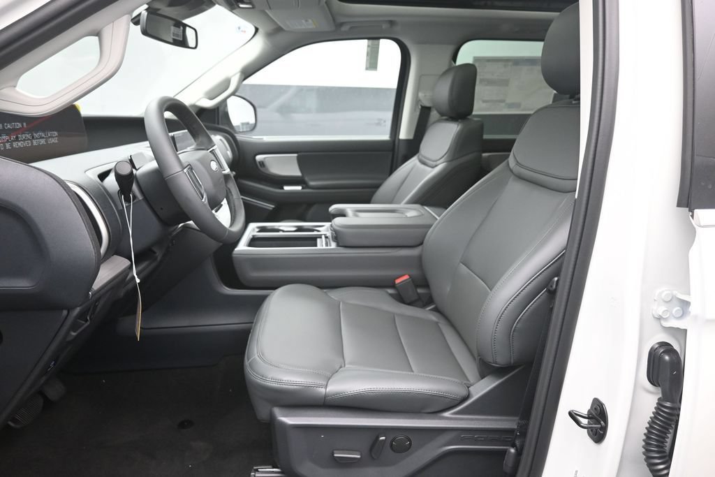 New 2026 Ford Expedition Active RWD image 18