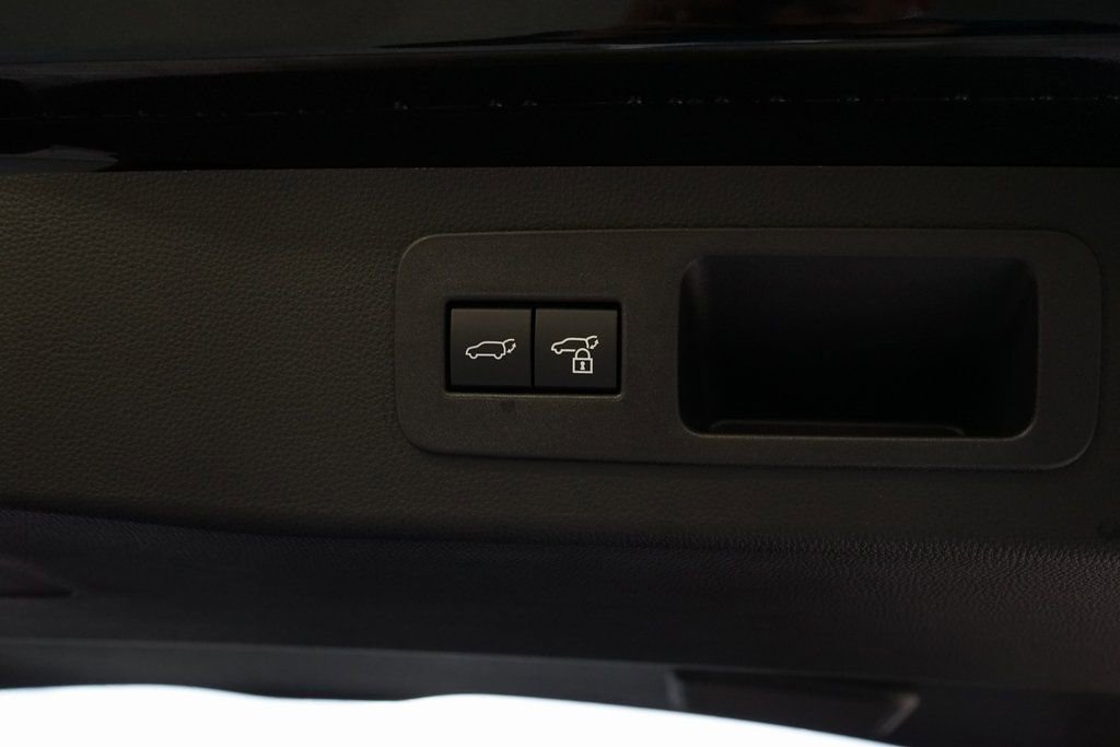 Used 2026 Lexus LX 600 4WD w/ Appearance Package image 39