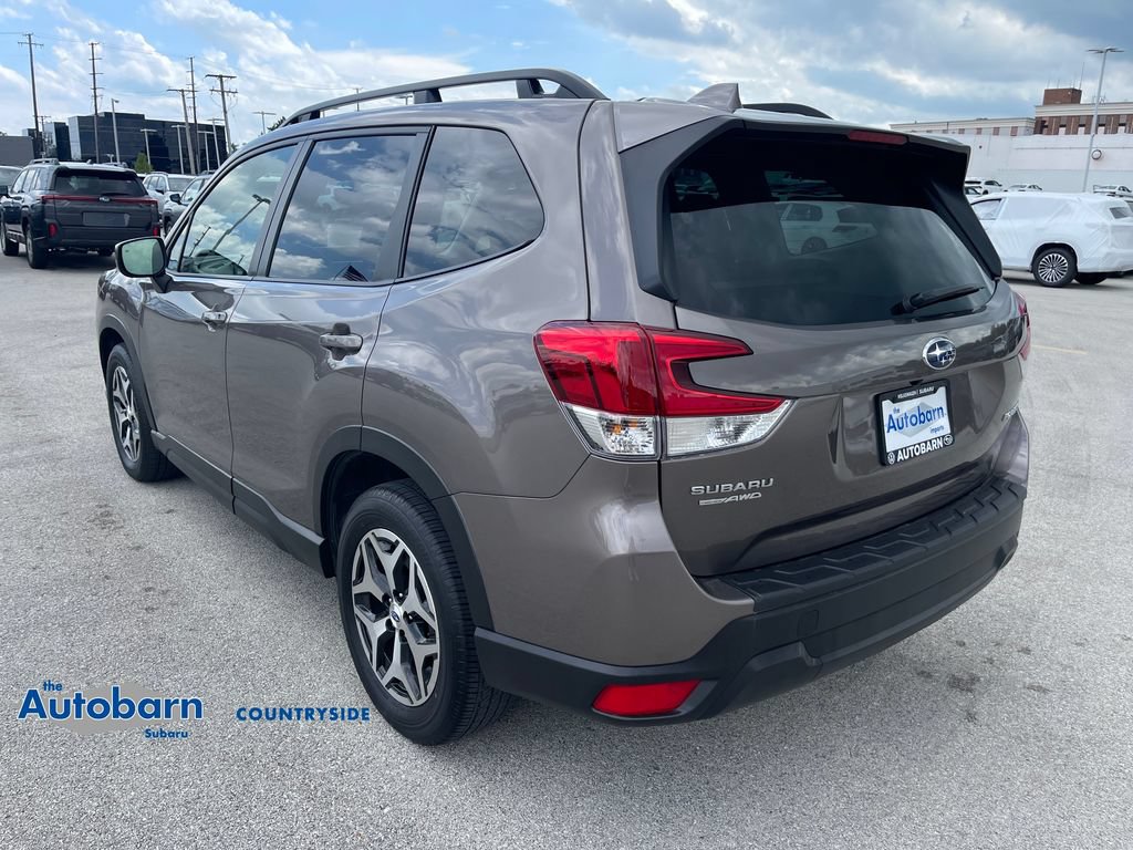 Used 2023 Subaru Forester Premium AWD/4WD image 3
