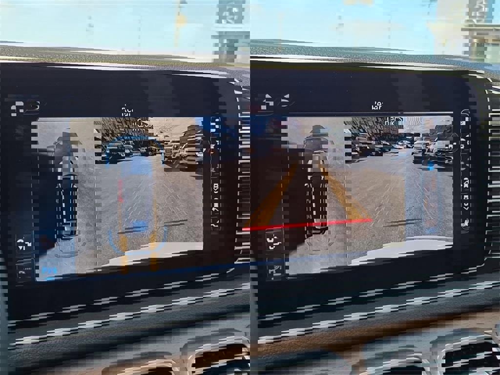 Used 2024 Mercedes-Benz GLE 450 4MATIC image 18