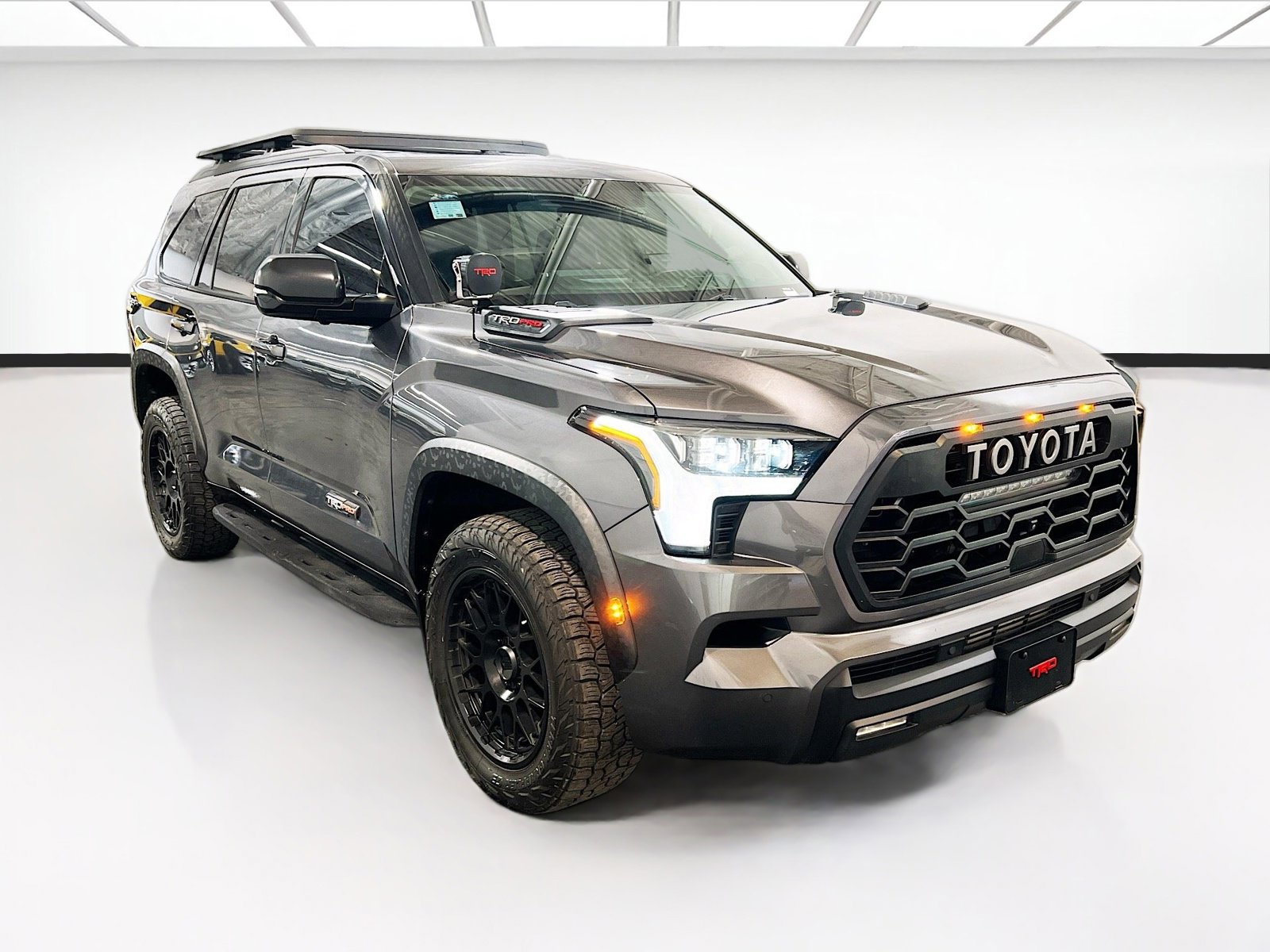 Used 2023 Toyota Sequoia TRD Pro AWD/4WD image 3
