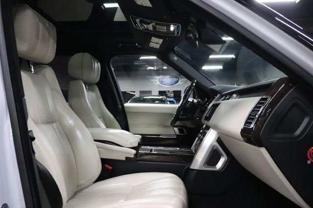 Used 2016 Land Rover Range Rover Supercharged AWD/4WD image 23