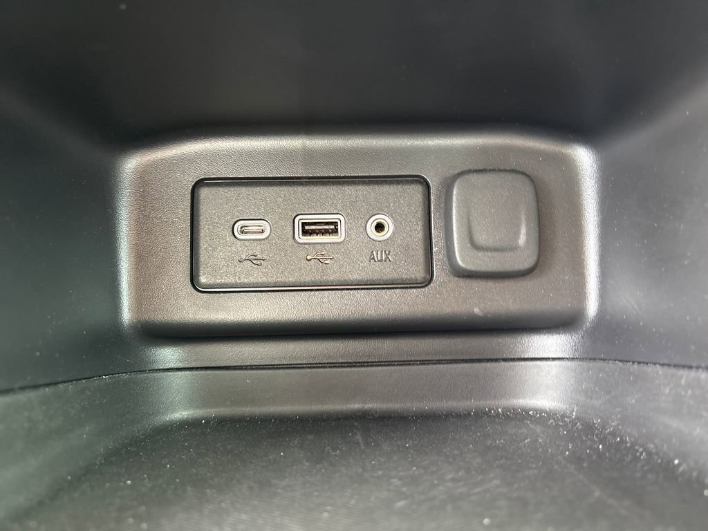 Used 2024 Chevrolet Equinox LS w/ LS Convenience Package FWD image 54