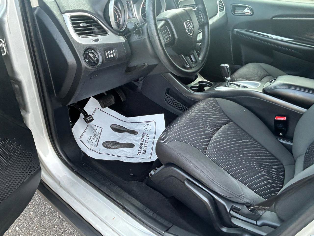 Used 2012 Dodge Journey SXT w/ Flexible Seating Group FWD image 10