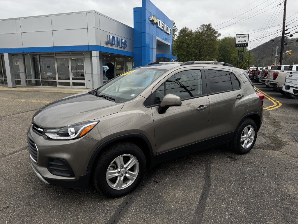 Used 2022 Chevrolet Trax LT w/ LT Convenience Package AWD/4WD image 1