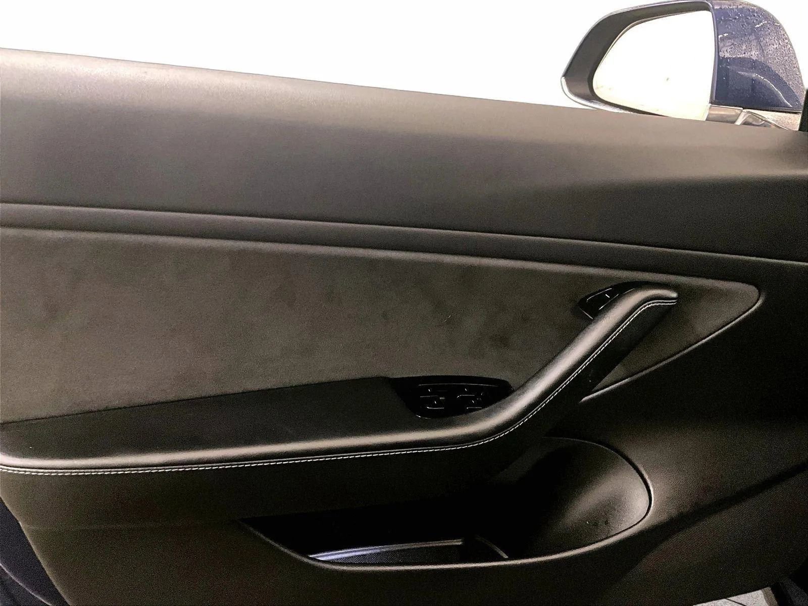 Used 2018 Tesla Model 3 Performance image 22