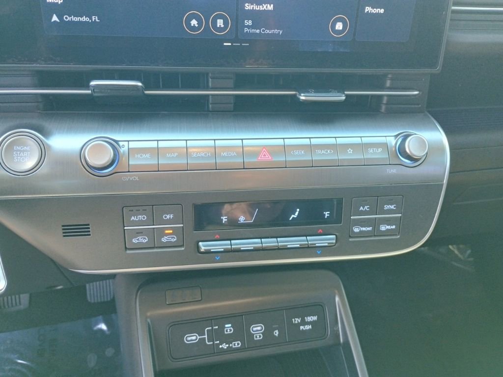 Used 2025 Hyundai Kona Limited image 31