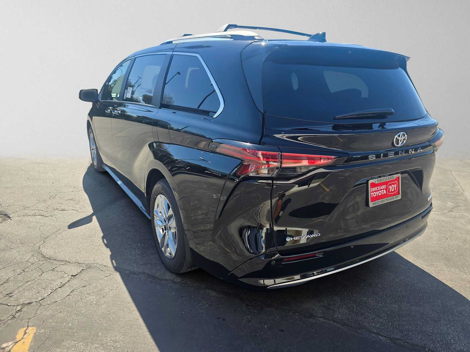 New 2026 Toyota Sienna Limited AWD/4WD image 5