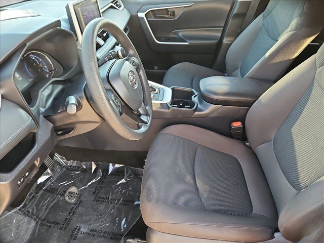 Used 2025 Toyota RAV4 LE AWD/4WD image 21