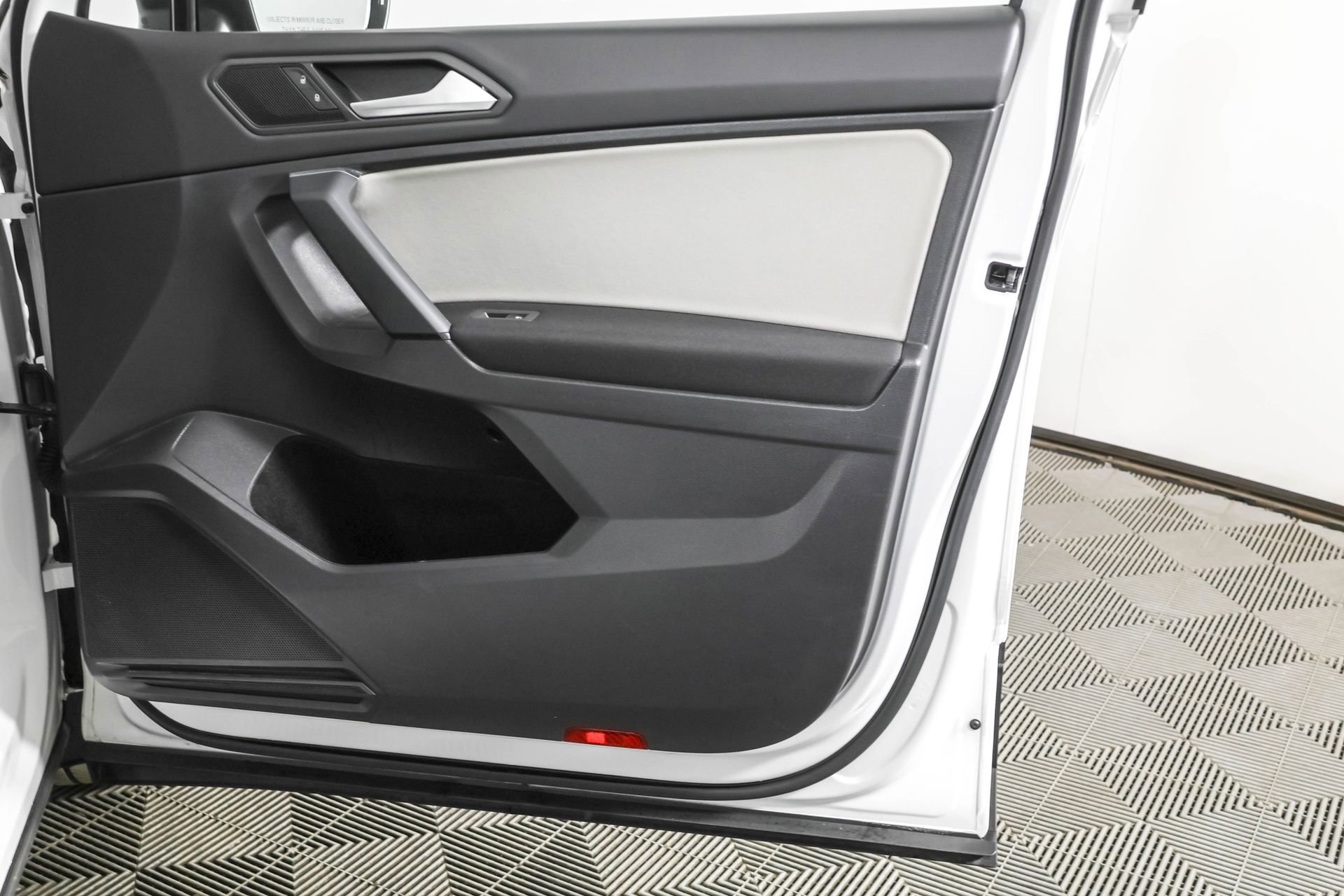 Used 2019 Volkswagen Tiguan S w/ Driver Assistance Package image 46