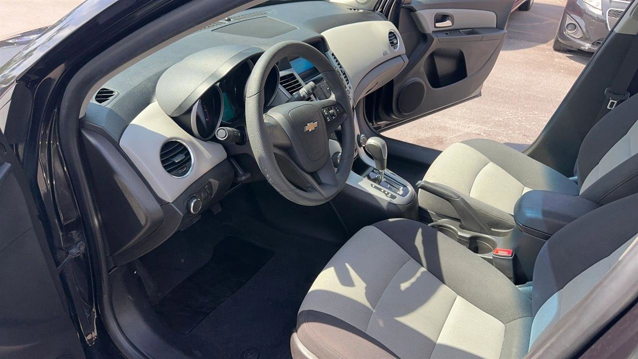 Used 2016 Chevrolet Cruze LS image 21