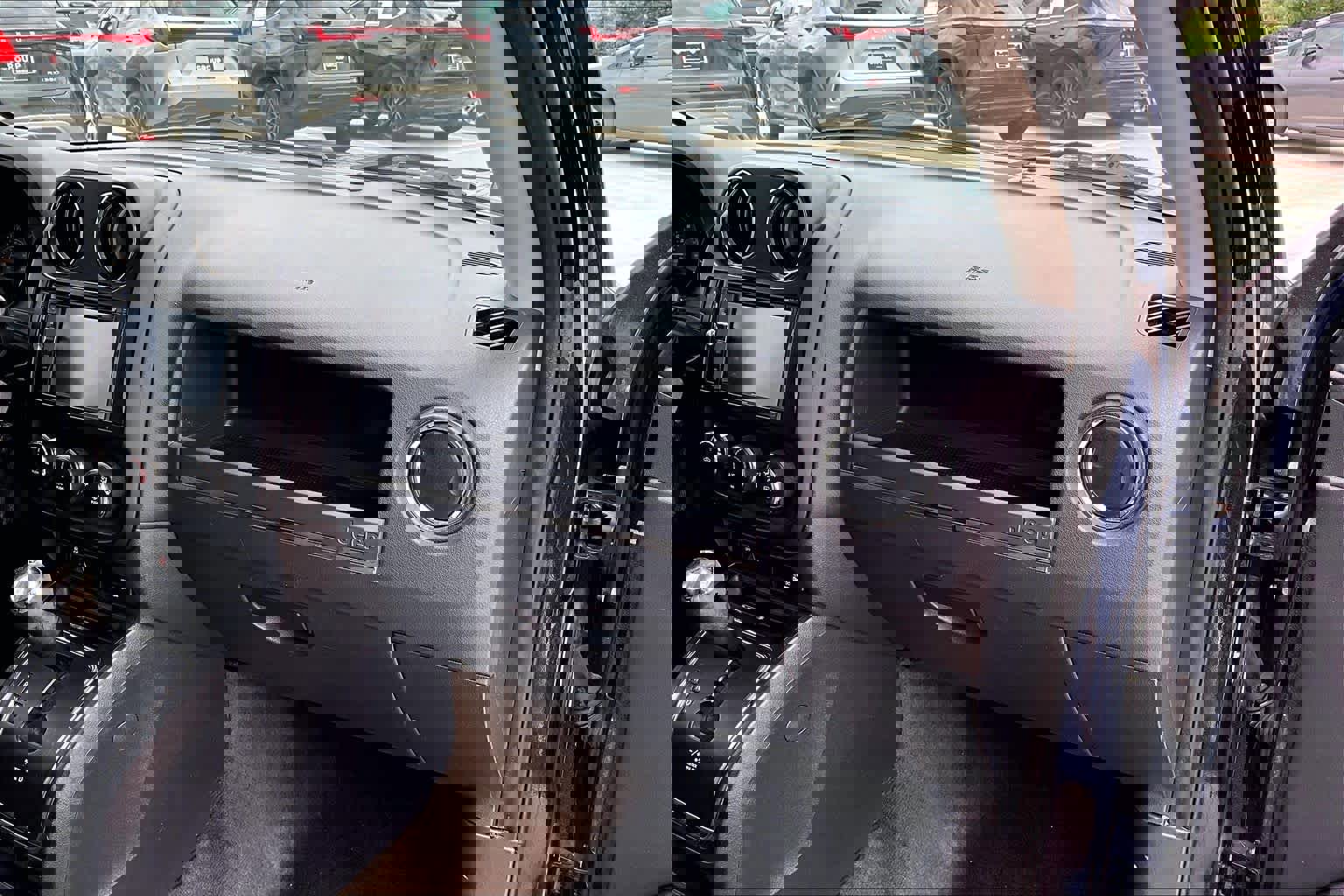 Used 2016 Jeep Patriot Sport w/ Power Value Group AWD/4WD image 19