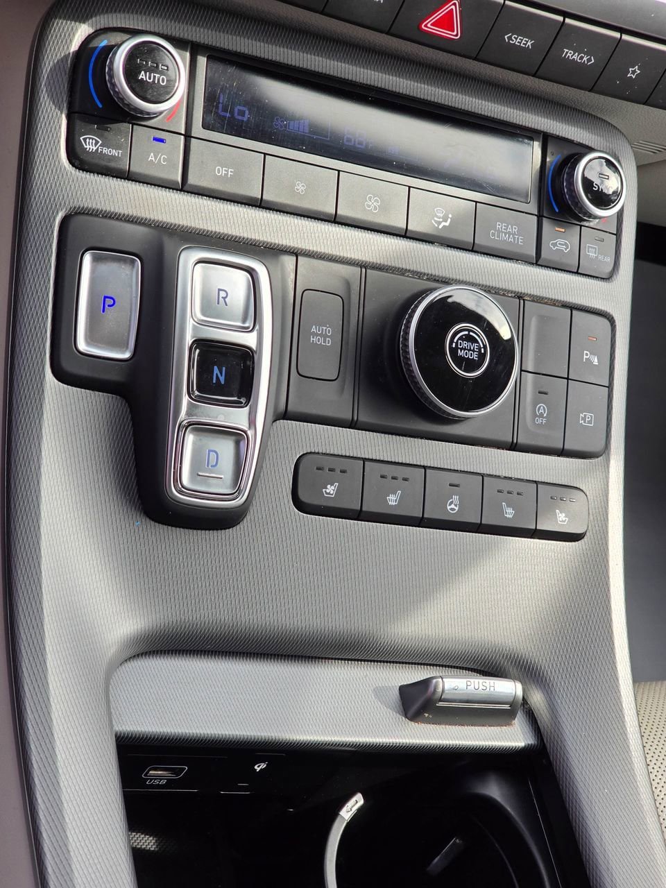 Used 2024 Hyundai Palisade Limited FWD image 14