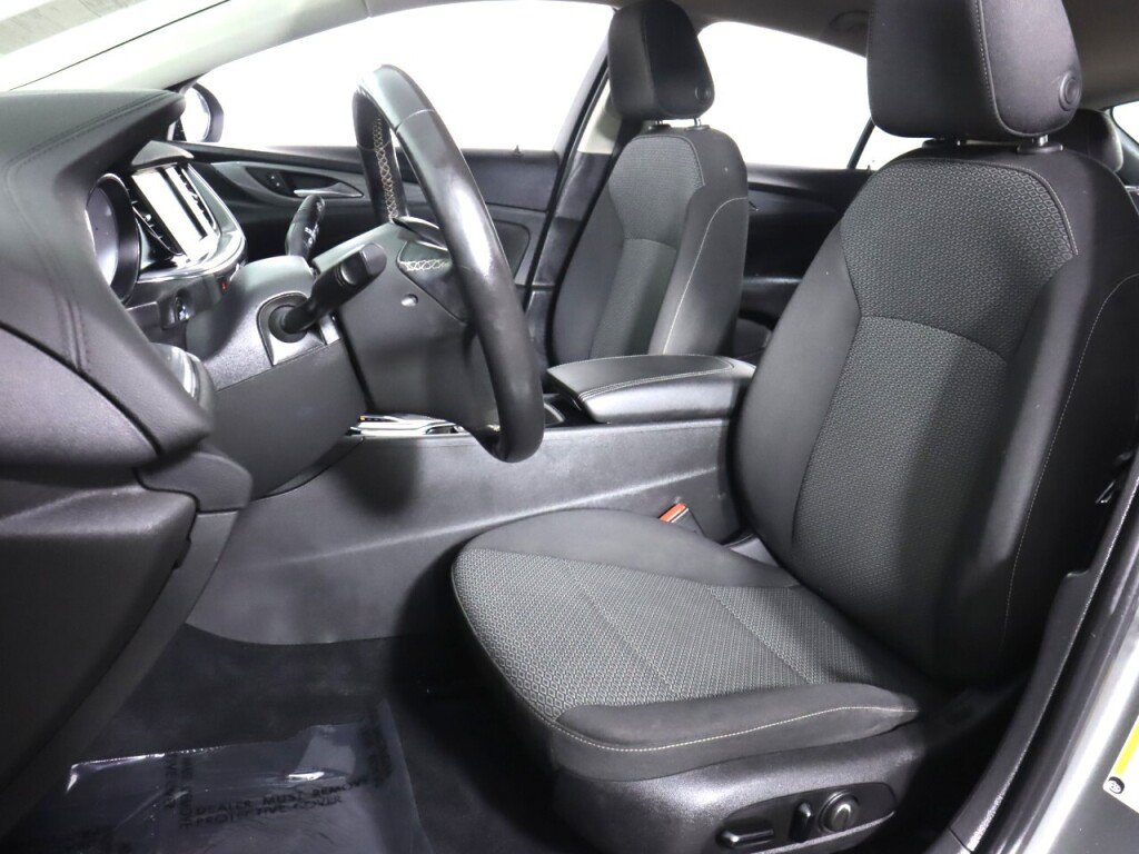 Used 2018 Buick Regal Preferred FWD image 26