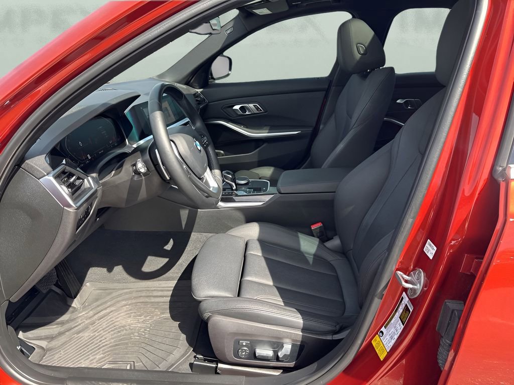 Used 2021 BMW 330i Sedan w/ Premium Package image 9