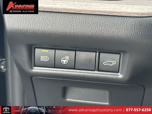 Used 2024 Toyota Grand Highlander AWD image 25