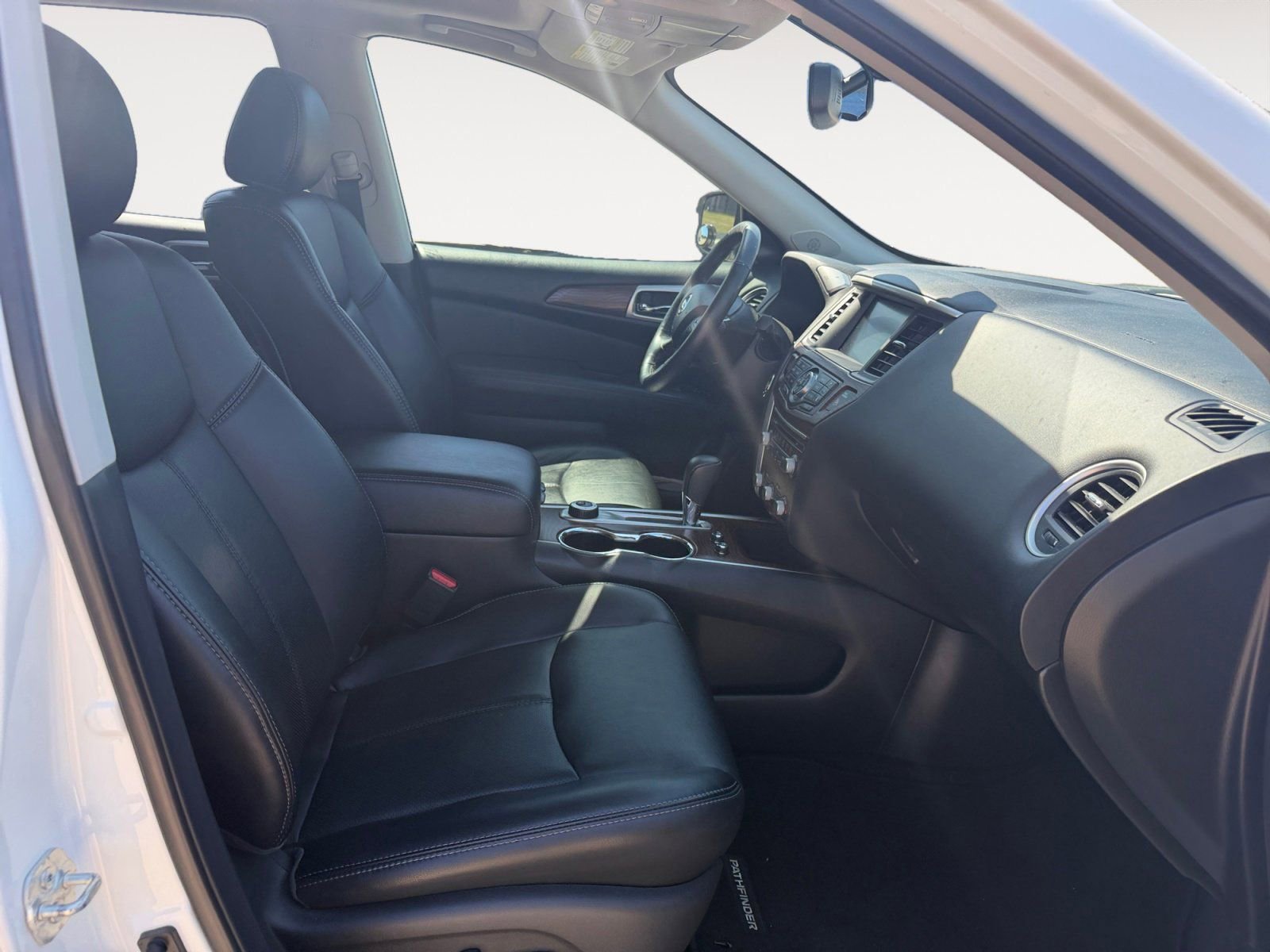 Used 2019 Nissan Pathfinder Platinum w/ Cargo Package AWD/4WD image 15