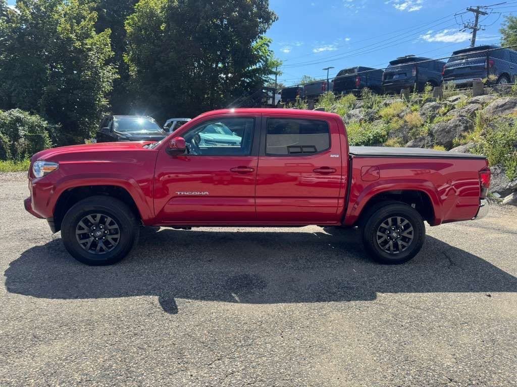 Used 2023 Toyota Tacoma SR5 AWD/4WD image 3