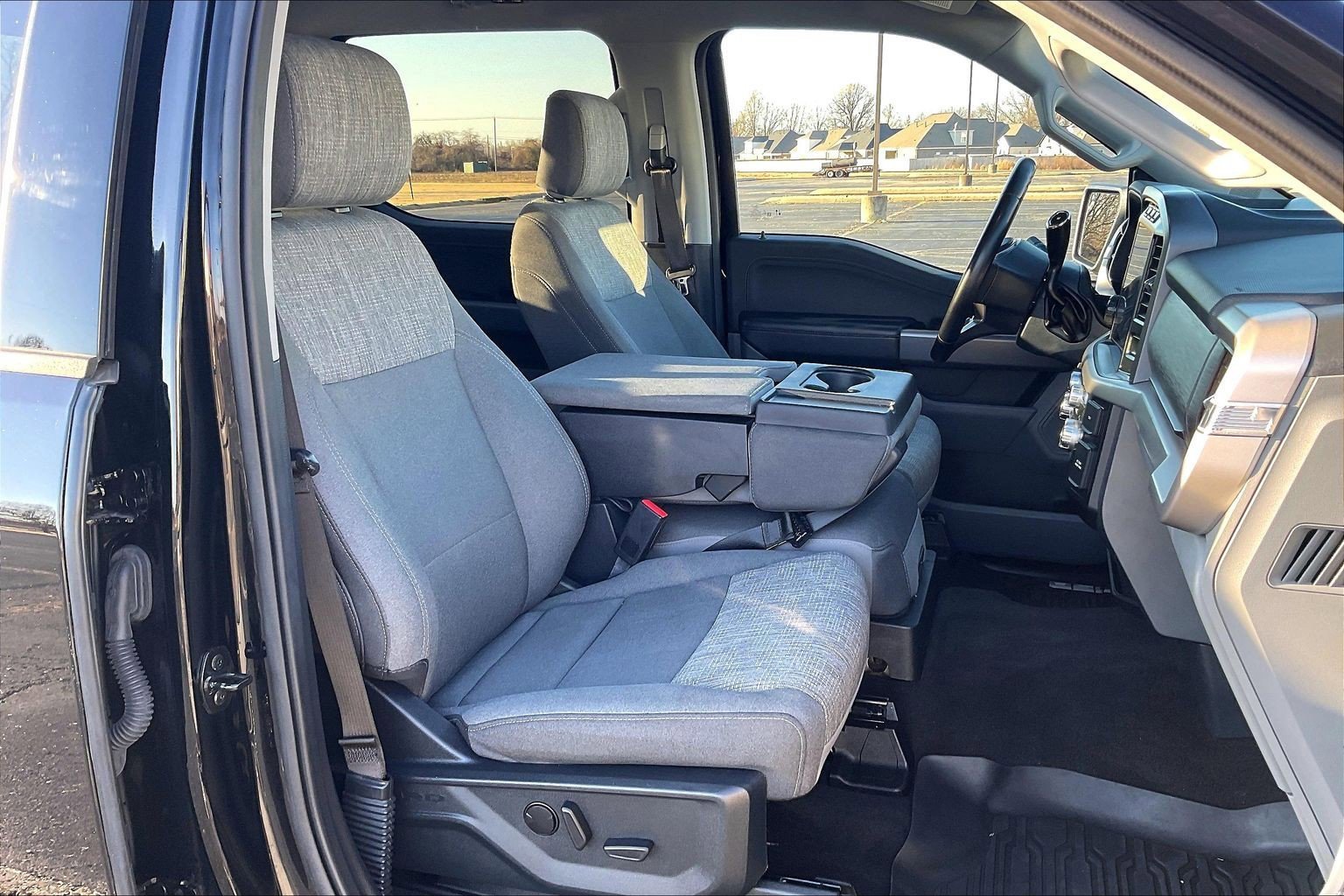 Used 2022 Ford F150 XLT w/ Equipment Group 302A High image 8